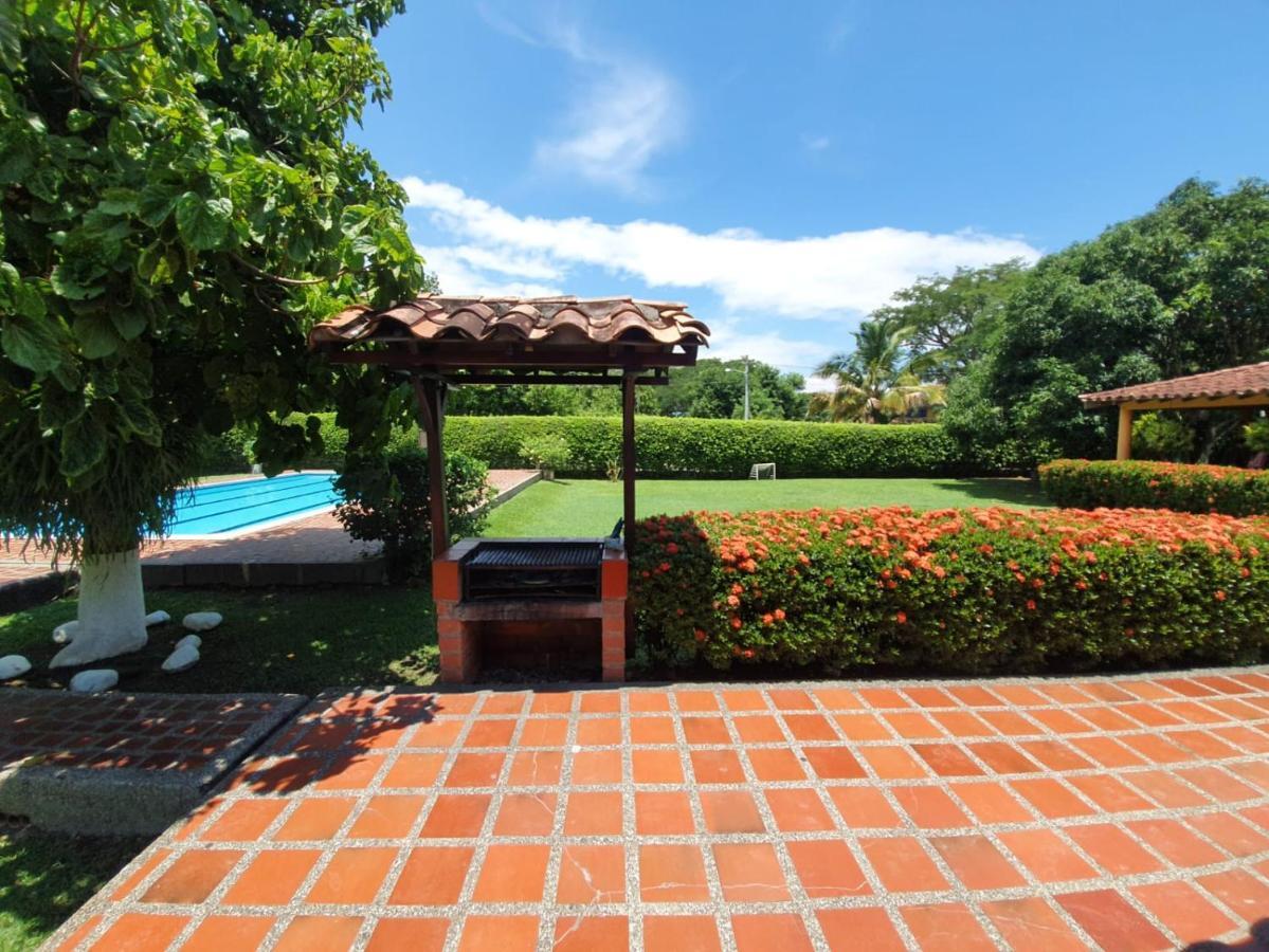 Finca Hacienda El Castillo Santa Fe De Antioquia Exterior photo
